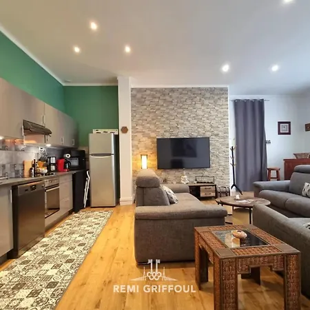 アパート The Center Terrace & Parking 4 Guests オンフルール